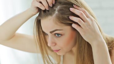 Saç Dökülmesini Durdurmanın Sırrı: Etkili Tedavi Yöntemleri!